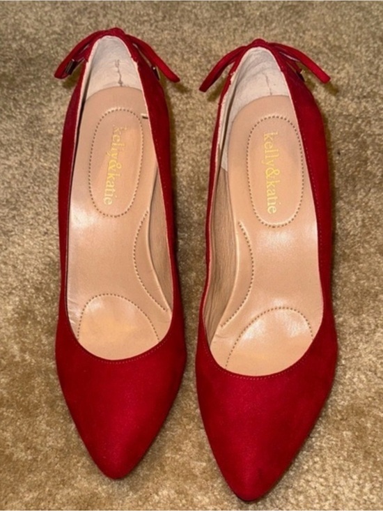 Kelly & Katie Shoes - Kelly & Katie Red Pointed-Toe Bow-Back Heels